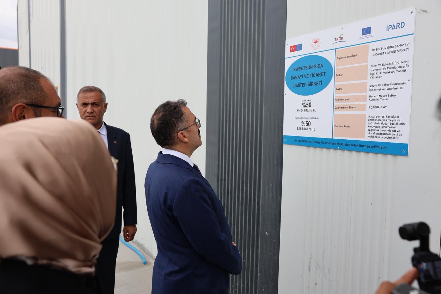 Valimiz Ercan Turan, Tarım ve Kırsal Kalkınmayı Destekleme Kurumu (TKDK) tarafından desteklenen Sweetsun Gıda Sanayi ve Ticaret Limited Şirketine ait Meyve-Sebze Kurutma Tesisinde incelemelerde bulundu.